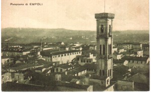 Veduta di Empoli con in primo piano il campanile di Santo Stefano degli Agostiniani. (Coll. Maestrelli, 20106)